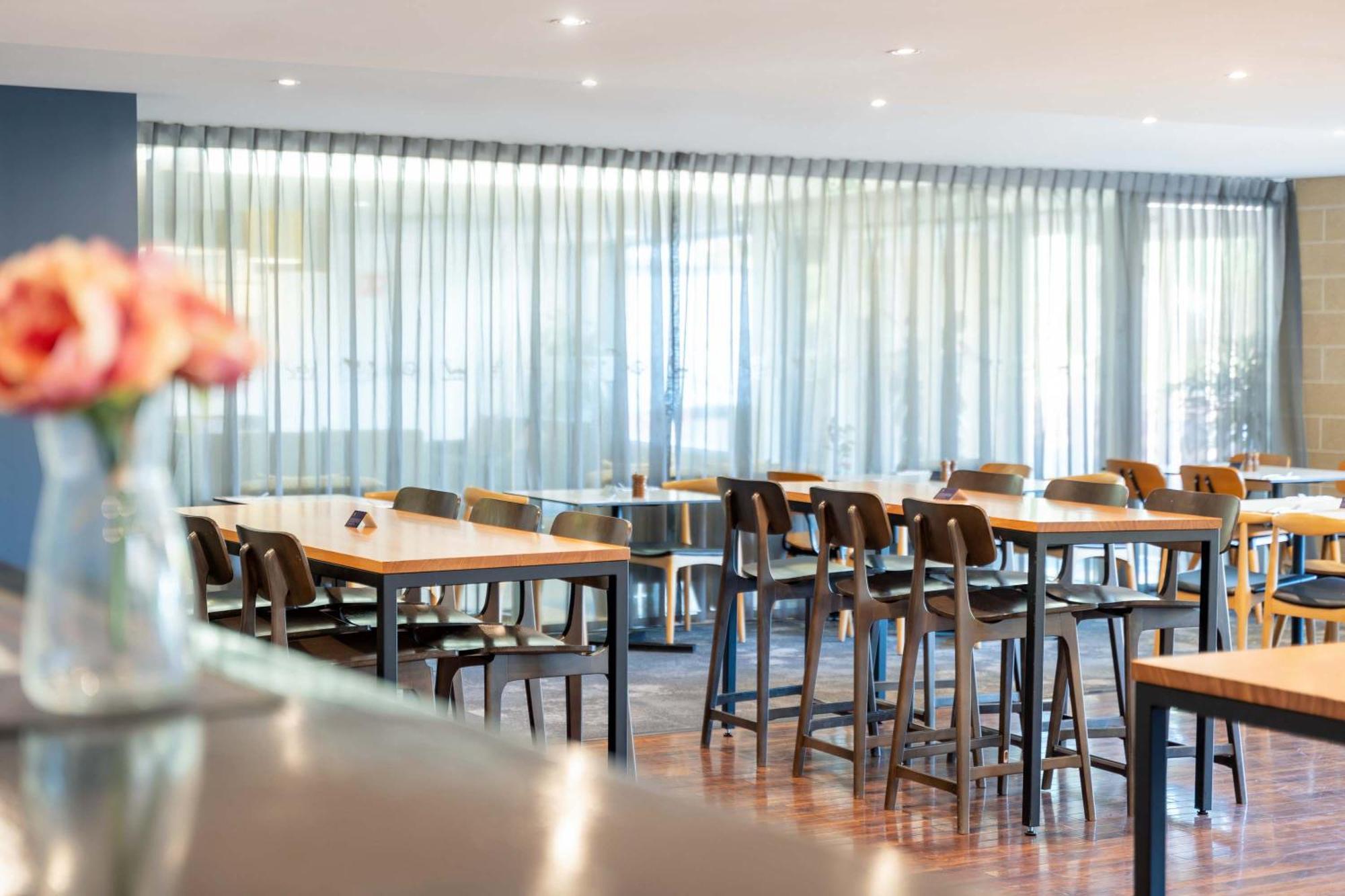 Mantra On Northbourne Aparthotel Canberra Buitenkant foto