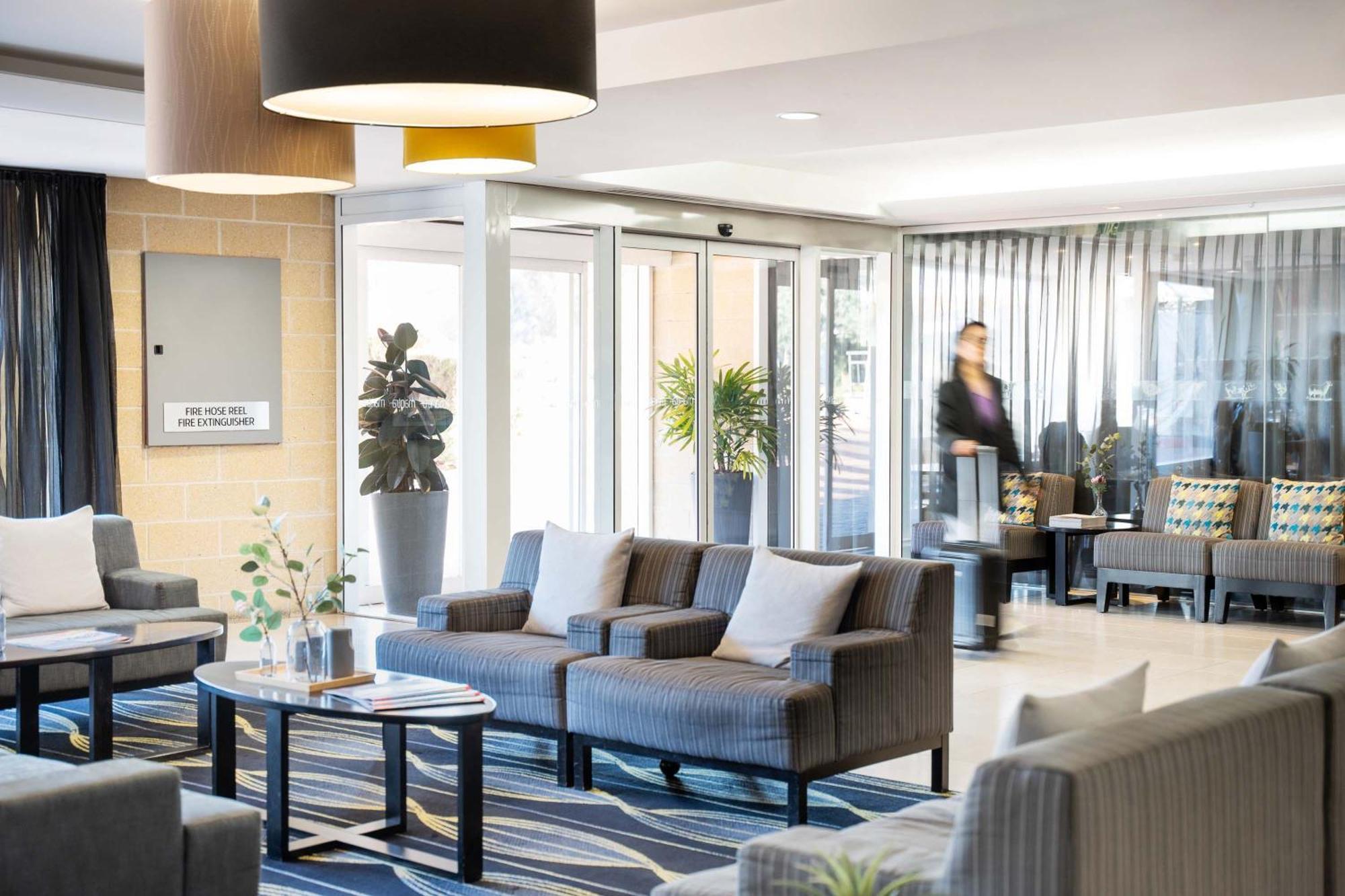 Mantra On Northbourne Aparthotel Canberra Buitenkant foto