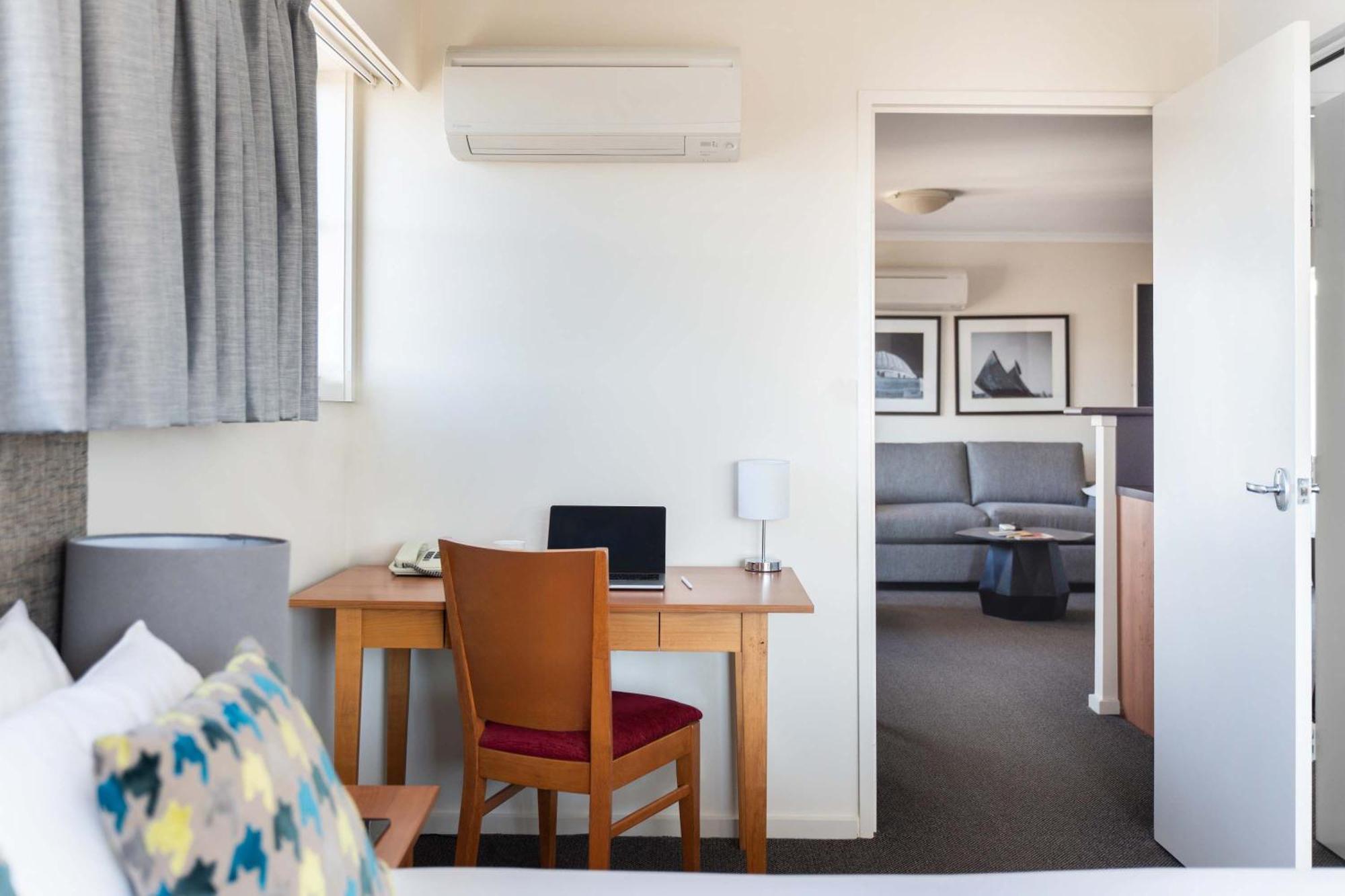 Mantra On Northbourne Aparthotel Canberra Buitenkant foto