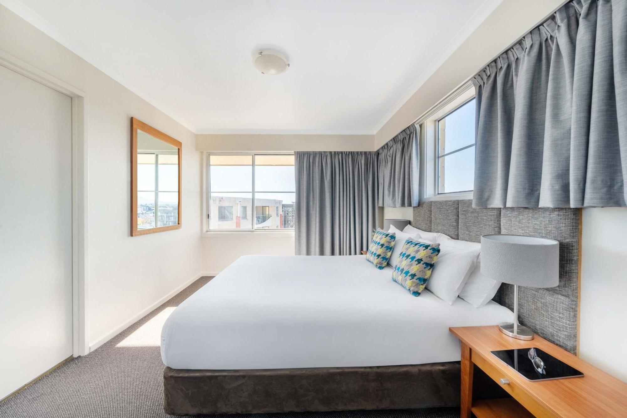 Mantra On Northbourne Aparthotel Canberra Buitenkant foto
