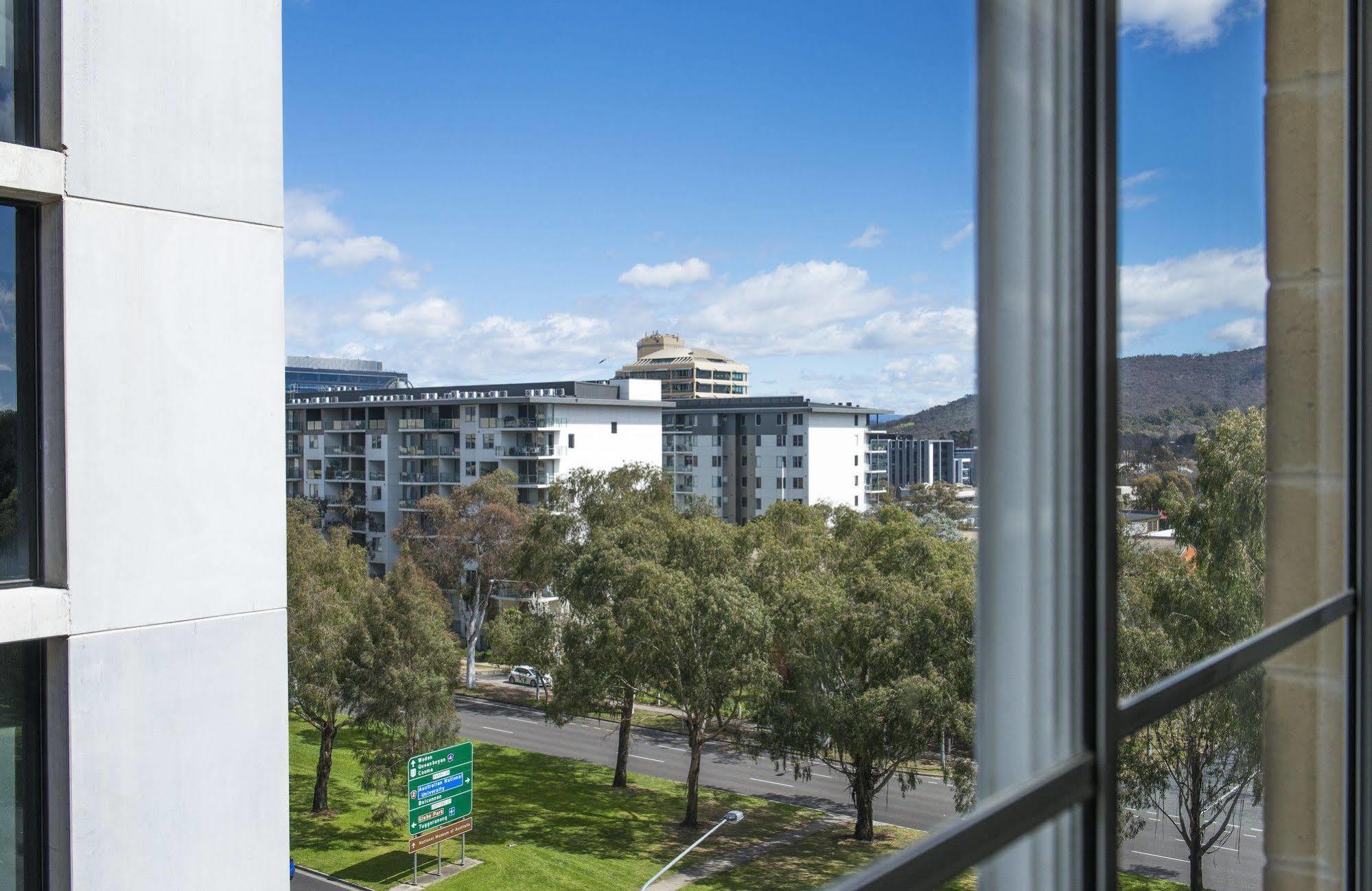 Mantra On Northbourne Aparthotel Canberra Buitenkant foto